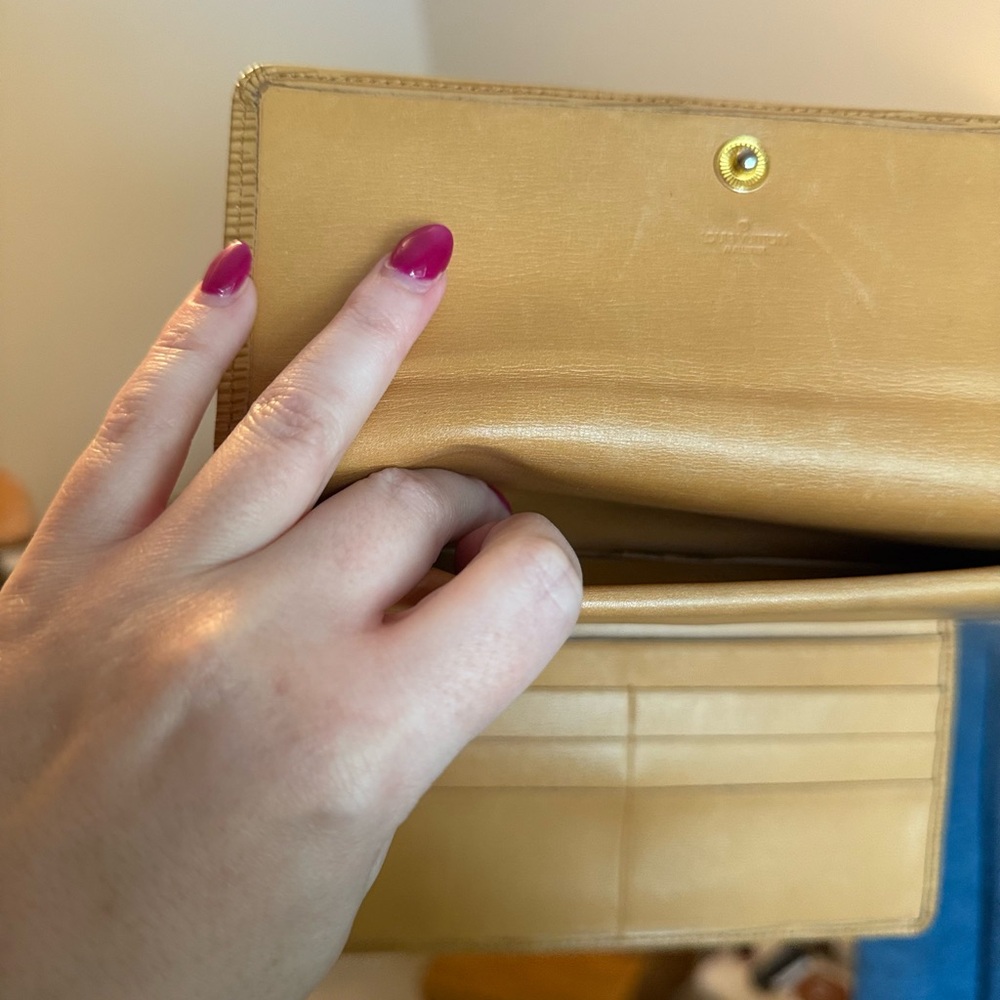 Pre-loved Authentic Louis Vuitton Tan Epi Leather Clutch - Picture 7 of 14